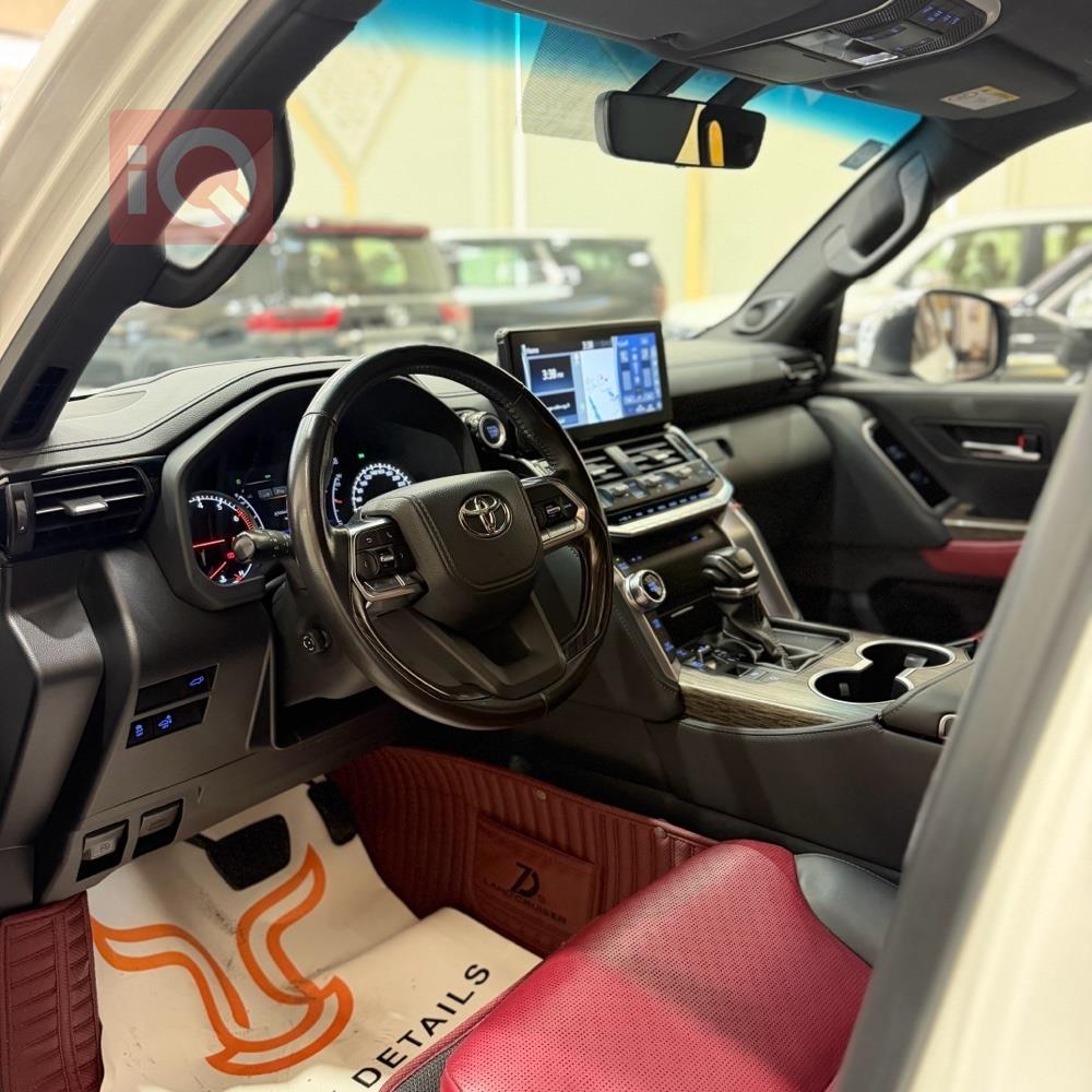 تويوتا لاندكروزر